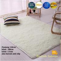 karpet bulu rasfur uk 150x100x3.5cm warna putih